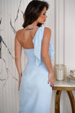 Elegant Strapless Dress with Sash and Front Slit