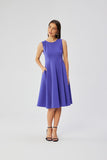 Elegant Sleeveless Dress with Flared Skirt and Pockets