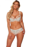 Elegant Comfort Bra with Lace and Mesh Details
