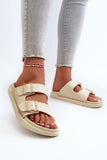 Adjustable Comfort Flip-Flops for Effortless Style