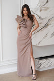 Elegant One Shoulder Dress with Feather Details for Events