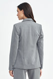 Elegant Fitted Blazer with Classic Lapel and Button Details