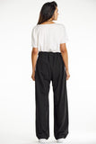 Elegant Black Wide-Leg Pants for Effortless Style