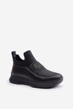 Elegant Insulated Sports Shoes with Leather and Fabric Design