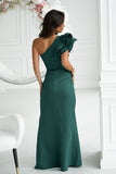 Elegant One Shoulder Dress with Feather Details for Events