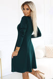 Elegant Green Trapezoidal Dress with Long Sleeves