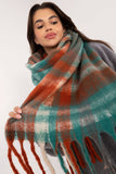 Elegant Checkered Scarf with Fringes for Stylish Warmth
