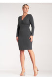 Elegant Fitted Dress with Long Sleeves and V-Neck Design