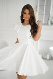 Elegant Flared Dress with Ruffled Shoulders for Any Occasion