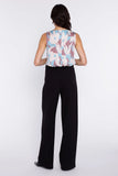  Women trousers model 225825 Nife 