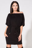 Loose-Fitting Knitted Dress with Front Pockets