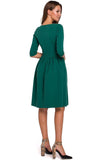 Elegant Flared Midi Dress with Fitted Bodice and Zipper