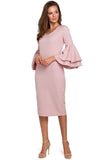 Elegant Dress with Flowing Sleeves for Special Occasions