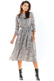 Chic Midi Dress with 3/4 Sleeves and Decorative Belt