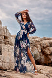 Elegant maxi dress with a flowing cut and chic details.