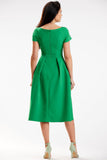 Elegant Midi Dress with Short Sleeves and Boat Neckline