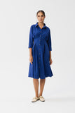 Elegant Collared Dress with Button Closure and Pleats