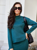 Cozy Turtleneck Blouse for Stylish Autumn Looks