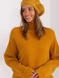 Elegant Smooth Beret with Shiny Accents for Stylish Outfits